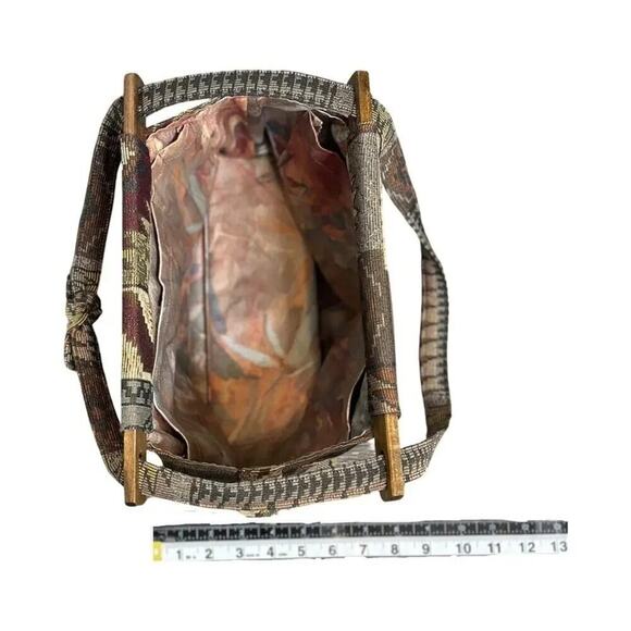 Vintage Aztec Bohemian Tapestry Knit Handbag with Wooden Closure - Picture 16 of 16